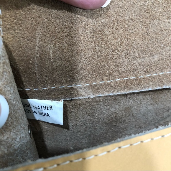 GENUINE LEATHER BY BARGANZA CROSSBODY - Picture 9 of 11